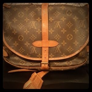 Authentic Louis Vuitton Saumur 30 crossbody bag
